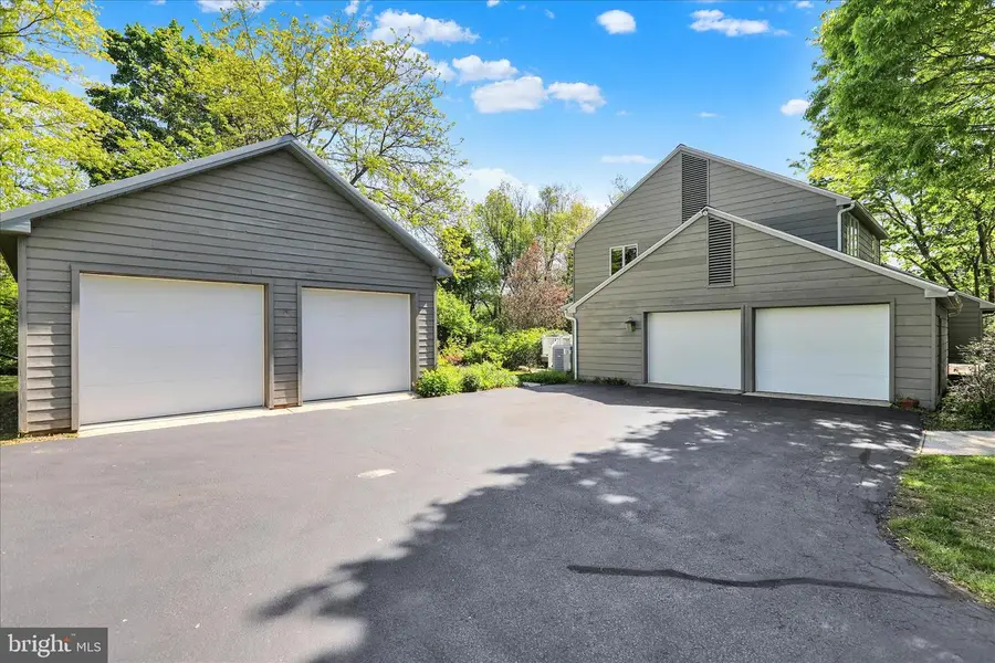 637 Scenic Dr, Bernville, PA 19506 - #2