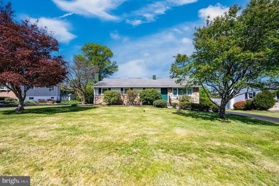 220 Maple Springs Dr, Birdsboro, PA 19508 - #2