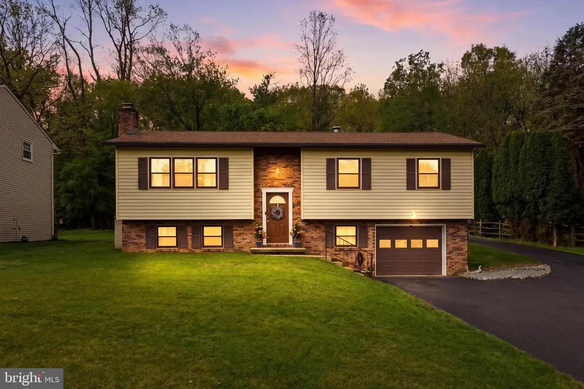 314 Parkview Rd, Reading, PA 19606 - #1