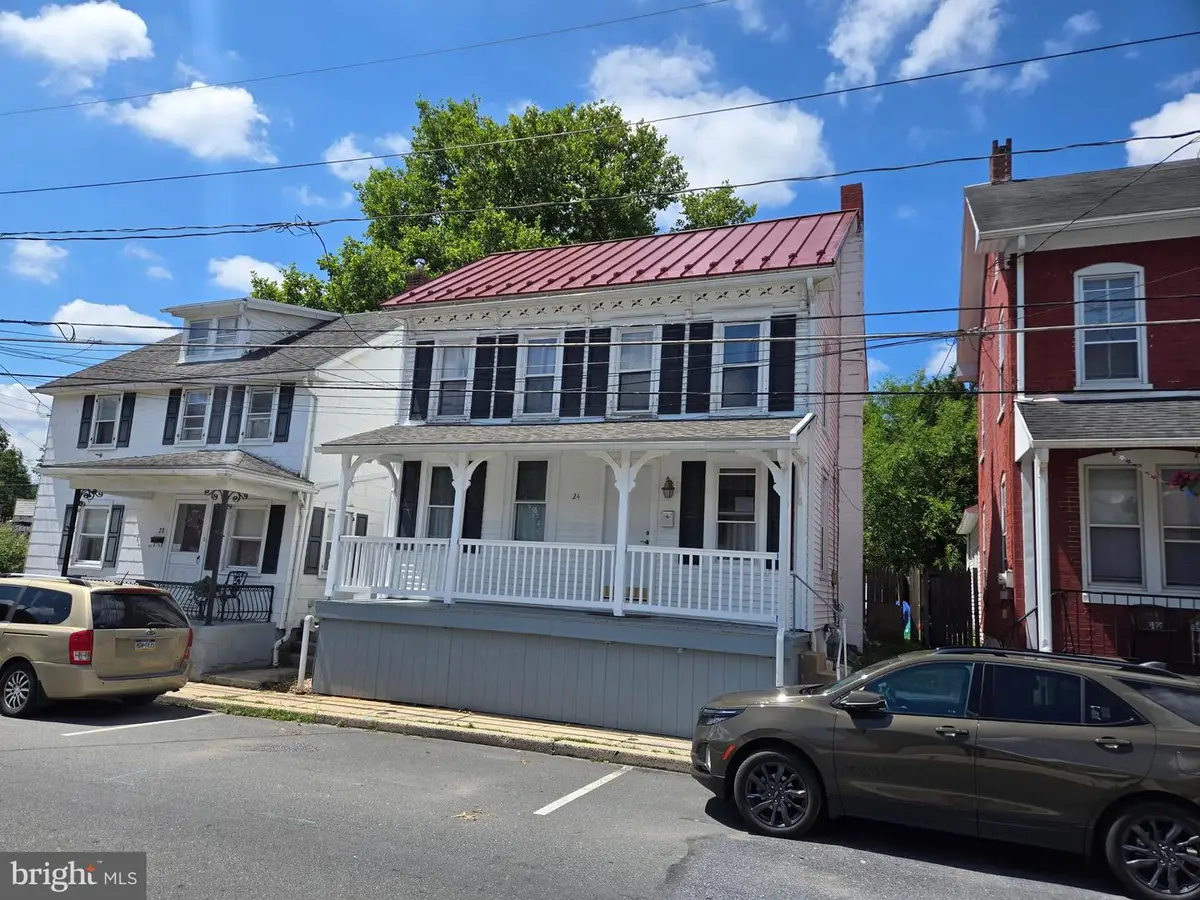 24 S Hull St, Reading, PA 19608 - #1