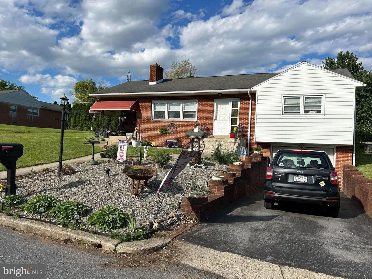 3329 Willow Grove Ave, Reading, PA 19605 - #1