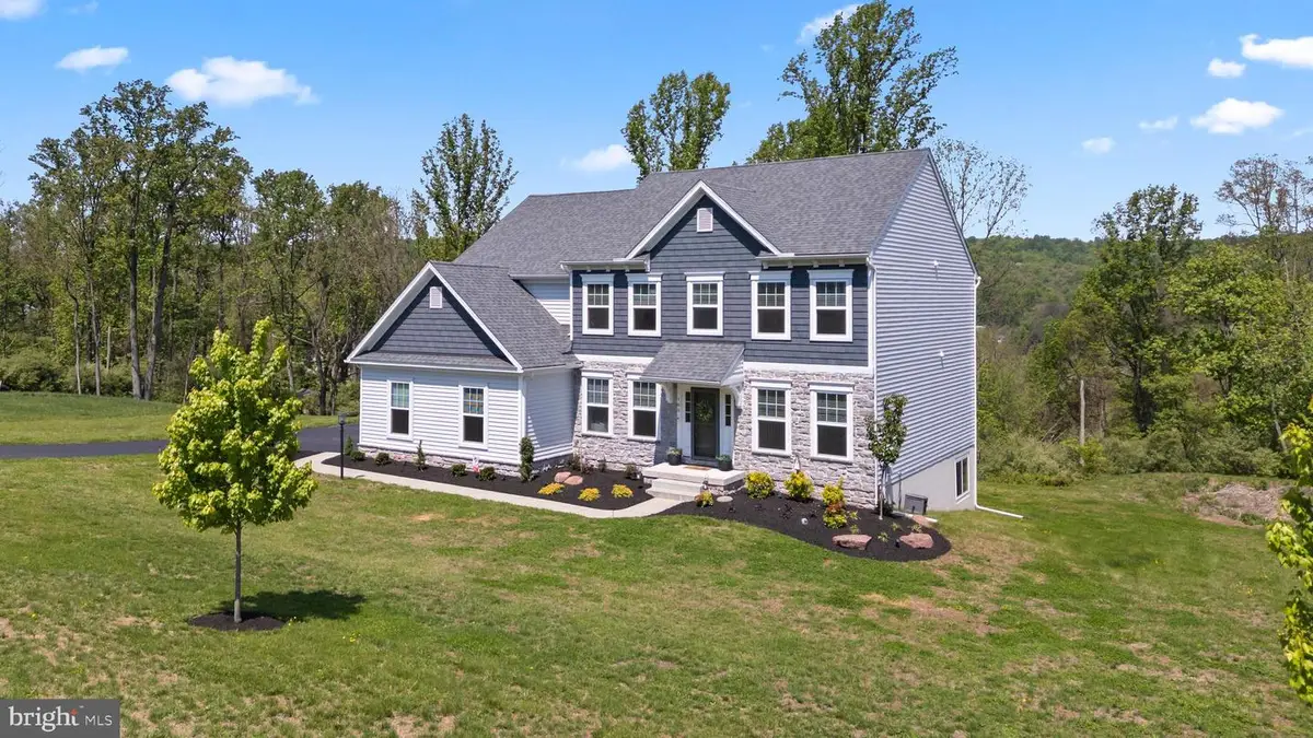 185 Oak Grove Rd, Morgantown, PA 19543 - #1
