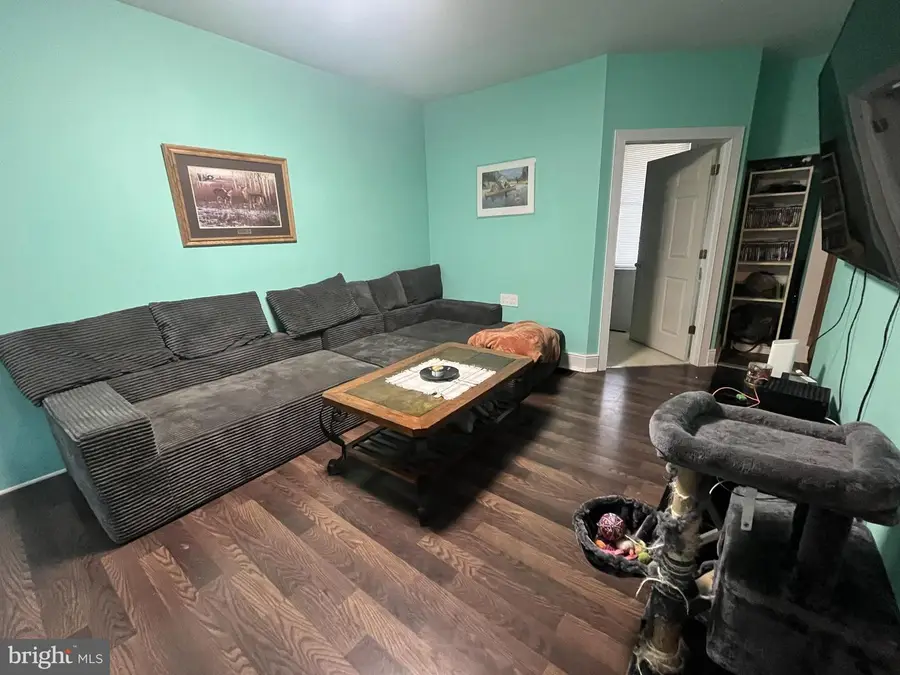 311 W High St, Womelsdorf, PA 19567 - #2
