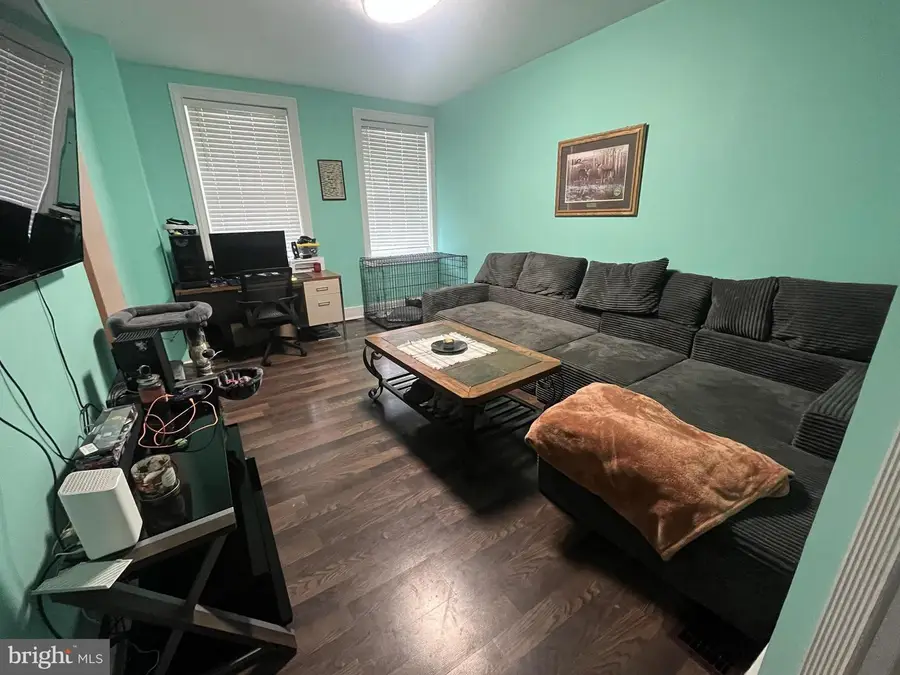 311 W High St, Womelsdorf, PA 19567 - #3