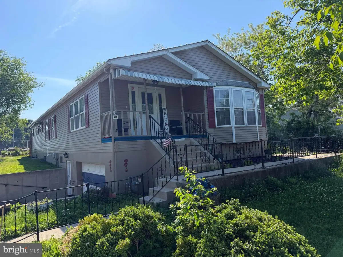 411 Belt Line Ave, Reading, PA 19605 - #1
