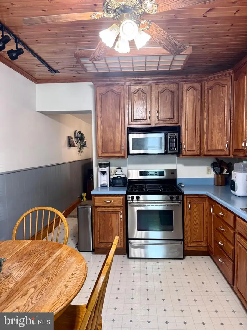 458 W Main St, Kutztown, PA 19530 - #2