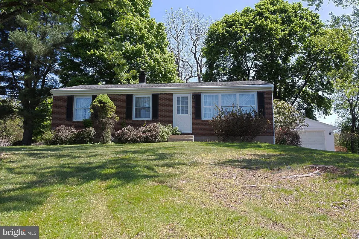 134 Goldfinch Ln, Birdsboro, PA 19508 - #1