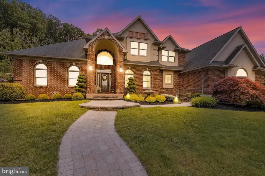 212 Hillview Cir, Leesport, PA 19533 - #2