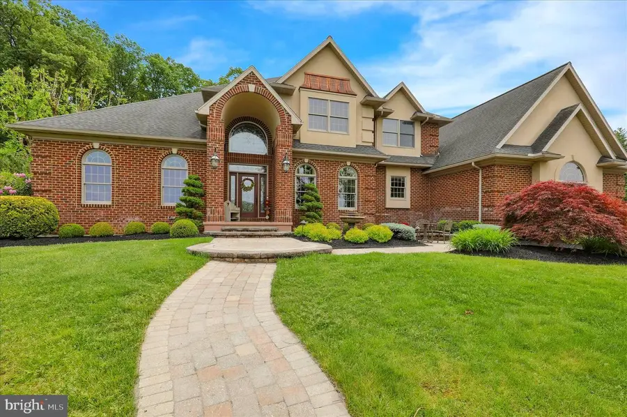 212 Hillview Cir, Leesport, PA 19533 - #3