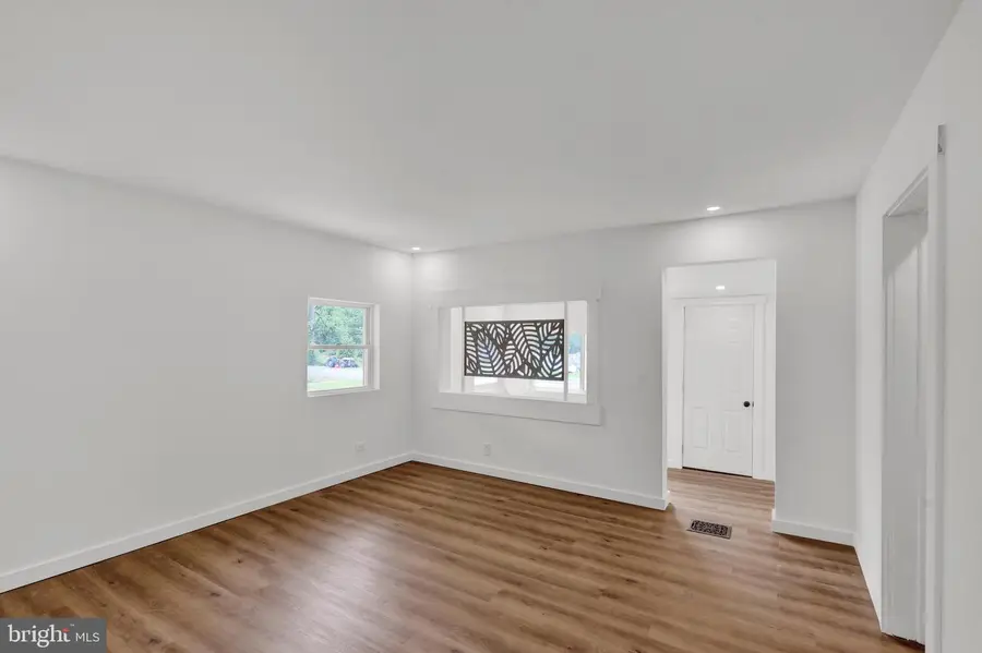 493 Mohrsville Rd, Shoemakersville, PA 19555 - #3
