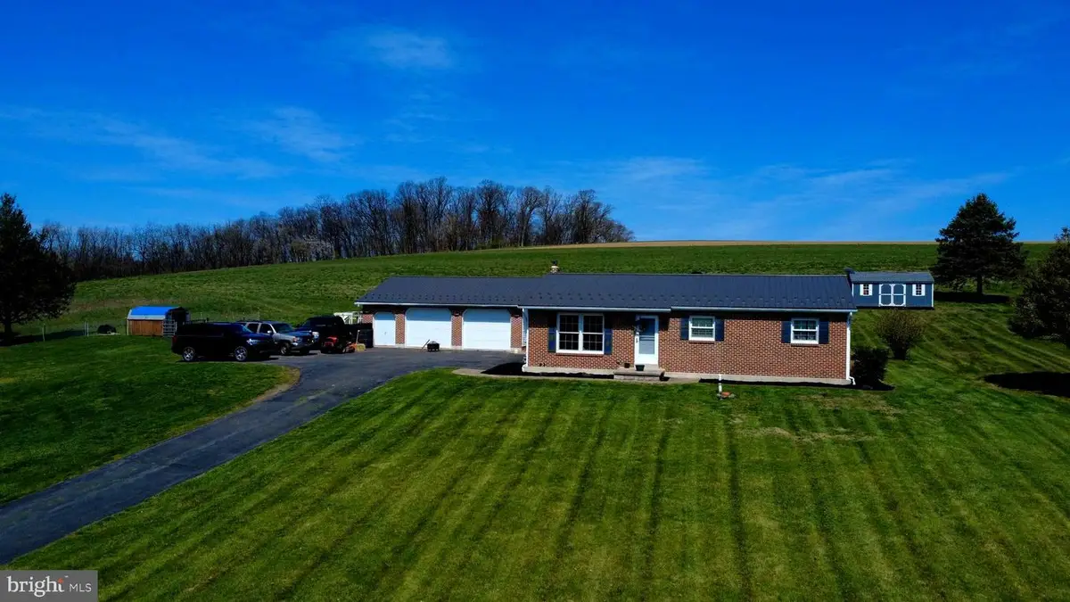 679 Balthaser Rd, Lenhartsville, PA 19534 - #1