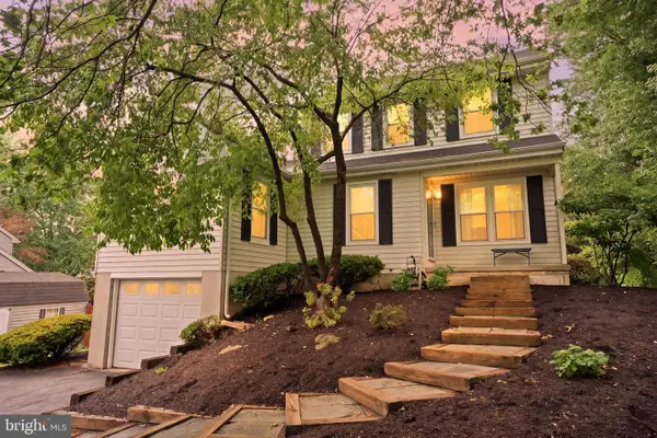996 Rill Rd, READING, PA 19606