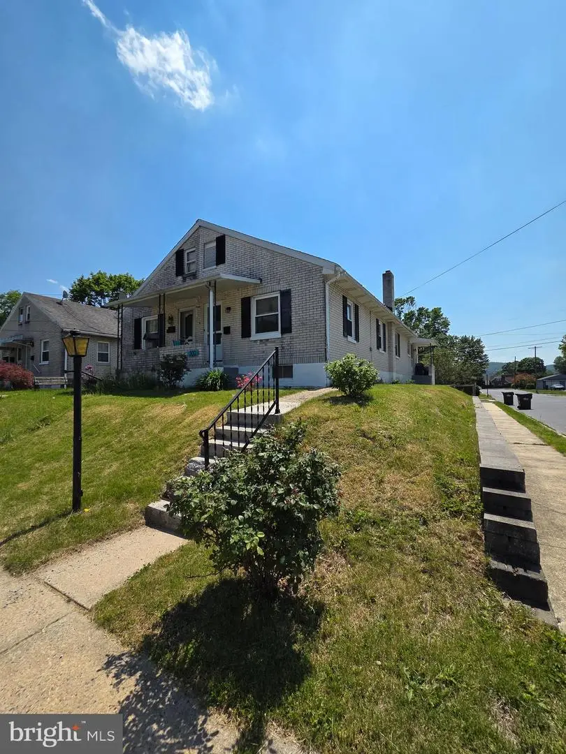 300 Melrose Ave, Reading, PA 19606 - #2