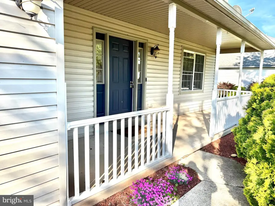 6081 Long Pond Dr, Birdsboro, PA 19508 - #2