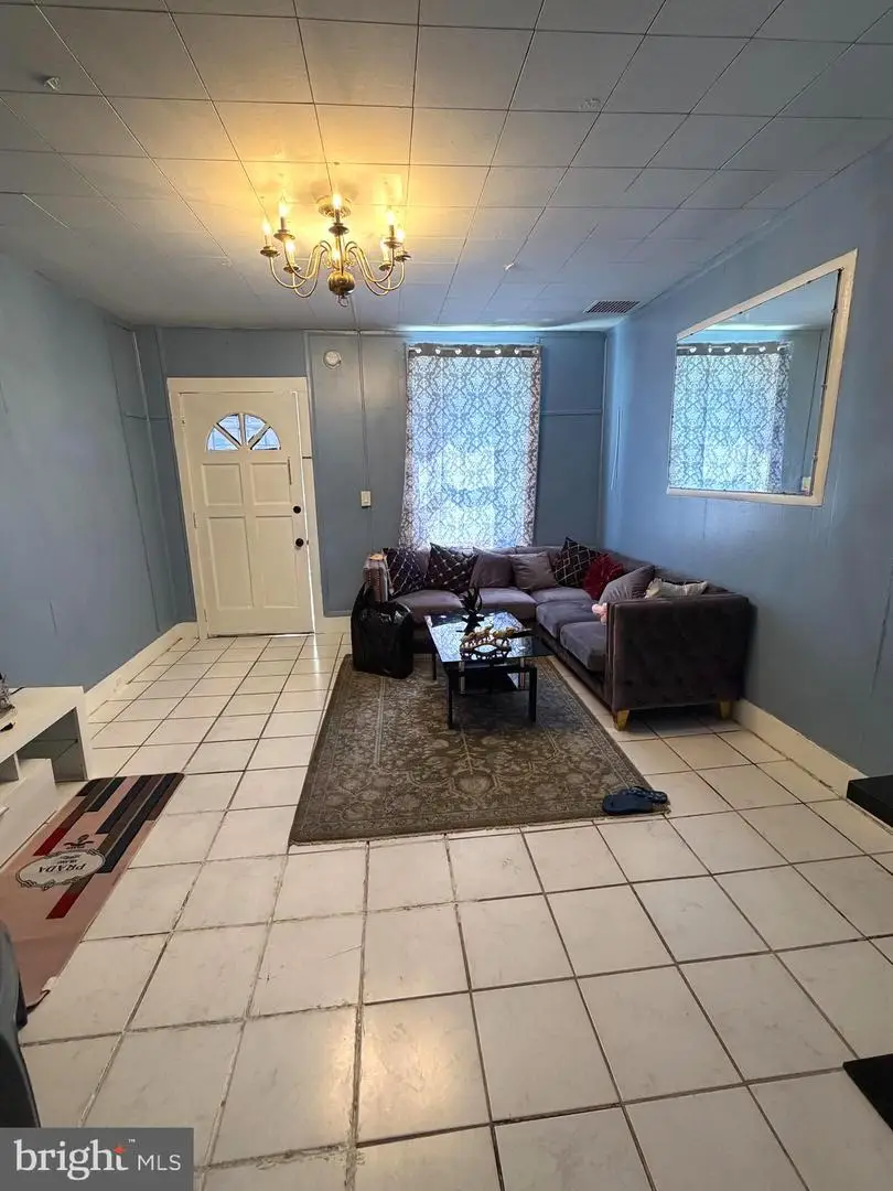 324 Spring Garden St, Reading, PA 19602 - #3