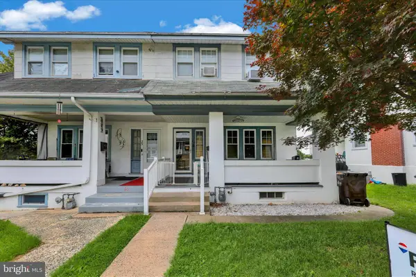 27 W 33rd St, READING, PA 19606