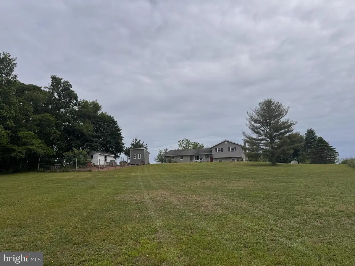 113 Walnut Rd, Hamburg, PA 19526 - #1