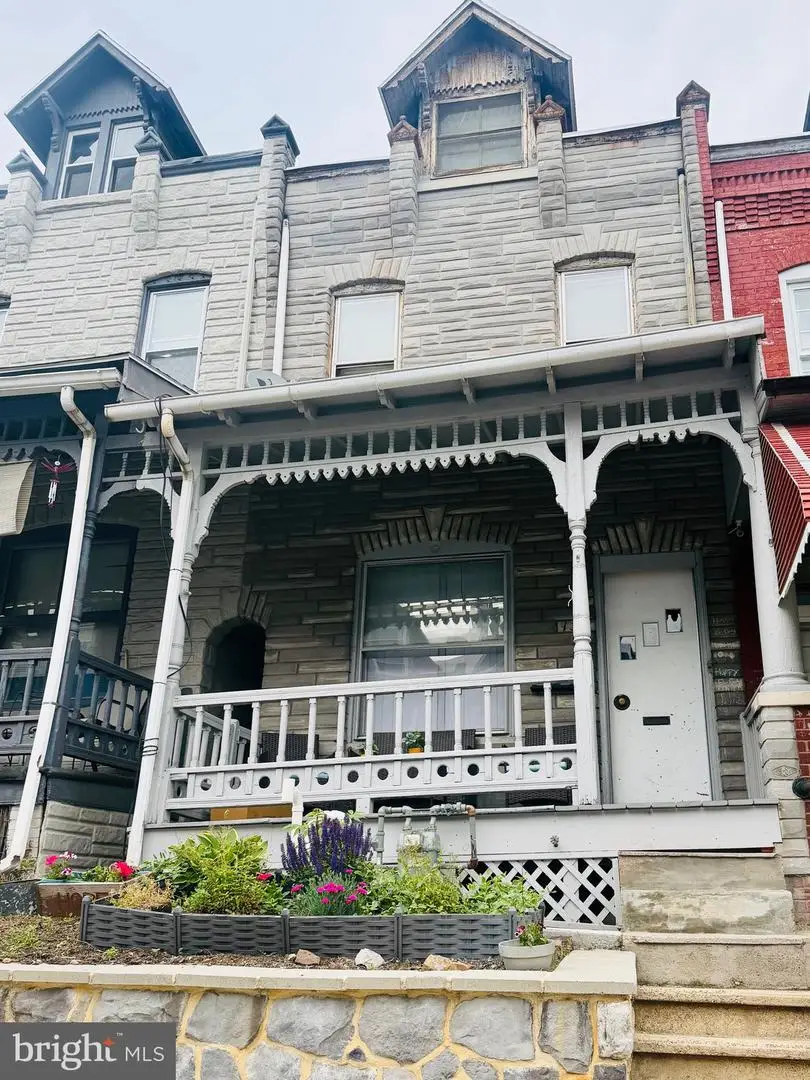 131 Pear St, Reading, PA 19601 - #1