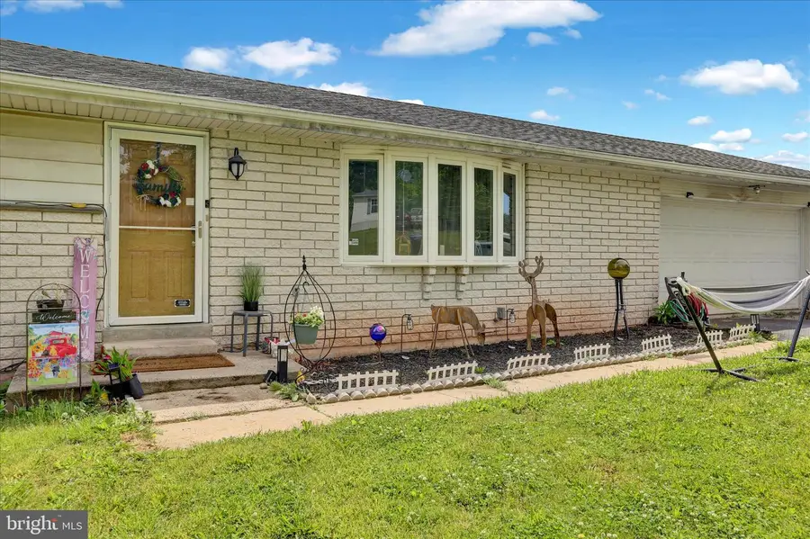 88 Spruce Ave, Birdsboro, PA 19508 - #2