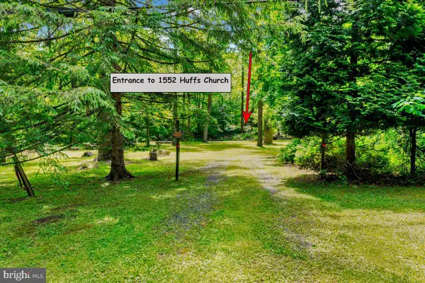 1552 Huffs Church Rd, BARTO, PA 19504