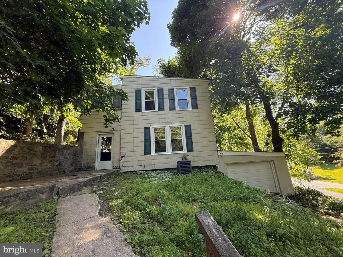 108 Poplar Rd, Fleetwood, PA 19522 - #1