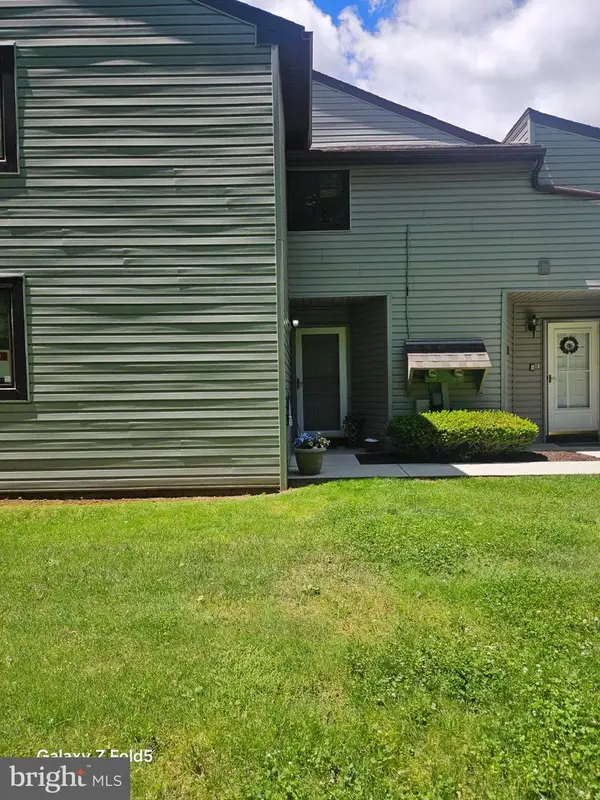 55-7 Holly Dr, READING, PA 19606