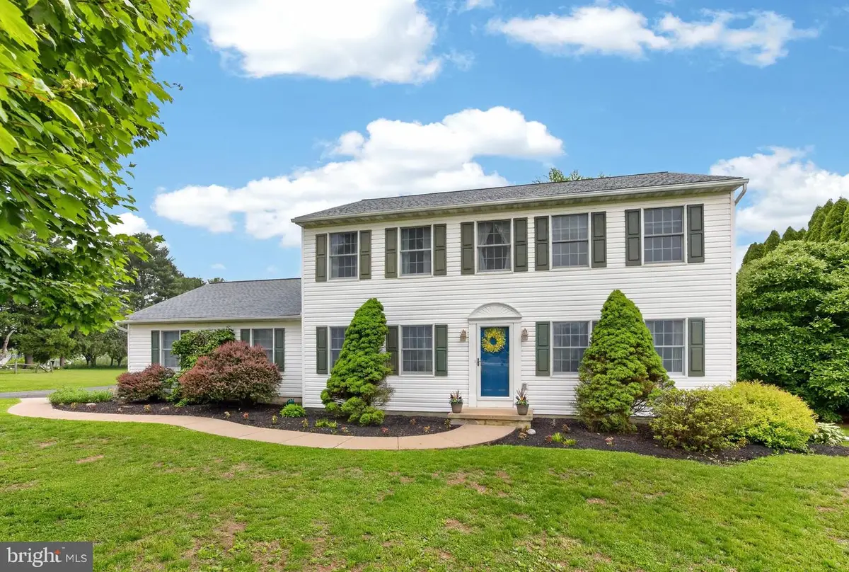 1846 Weavertown Rd, Douglassville, PA 19518 - #1