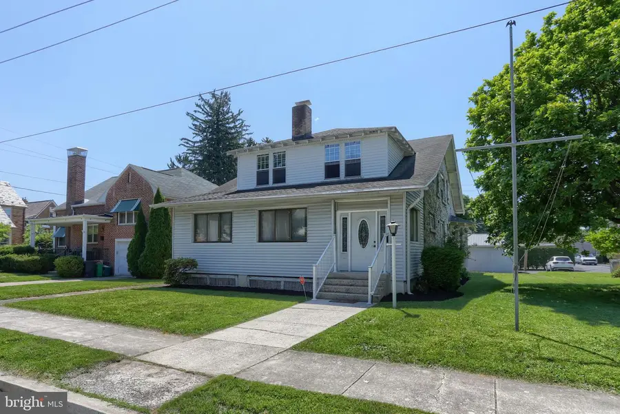332 E Walnut St, Reading, PA 19607 - #2