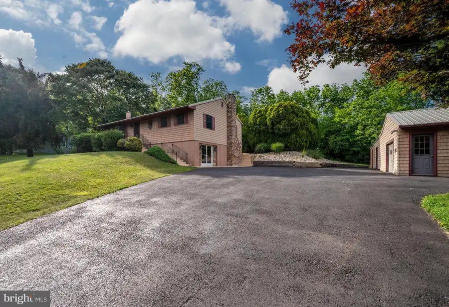 669 Summer Mountain Rd, Bernville, PA 19506 - #3