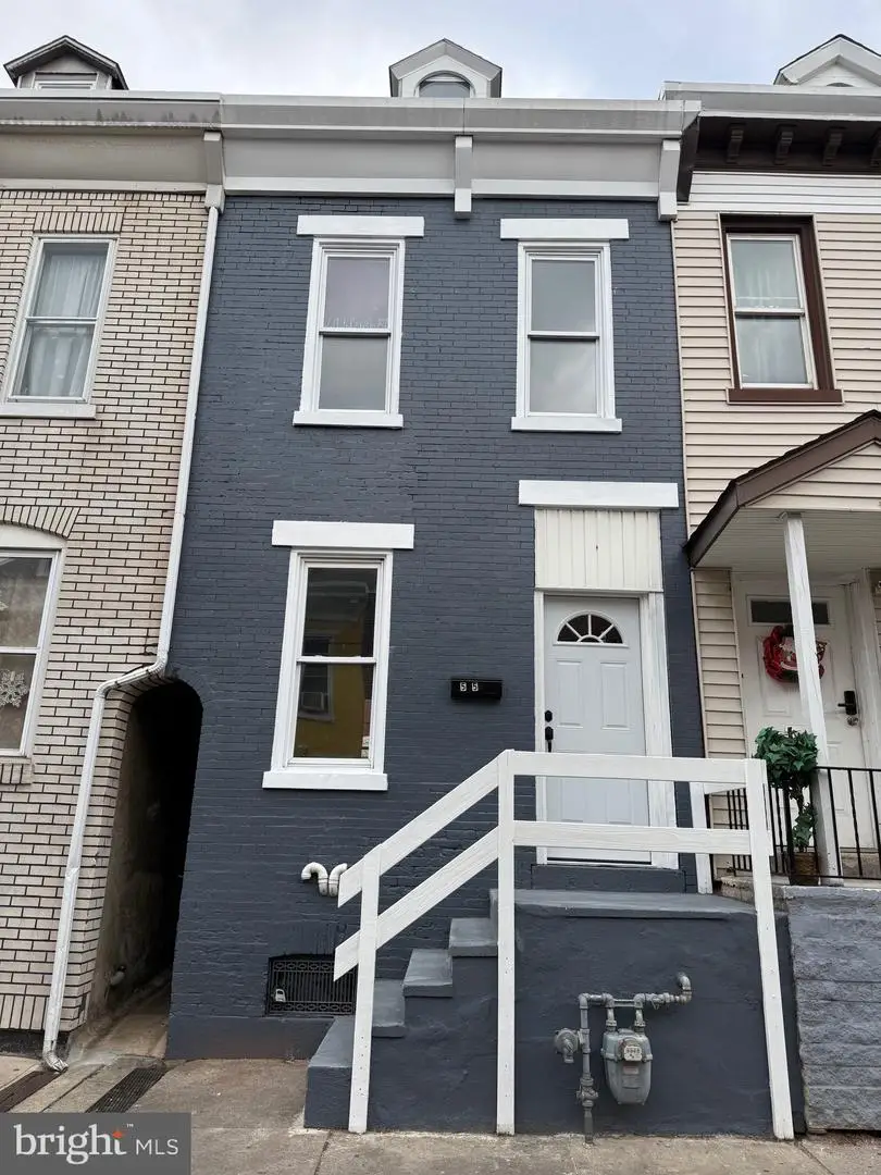 535 Moss St, Reading, PA 19604 - #1