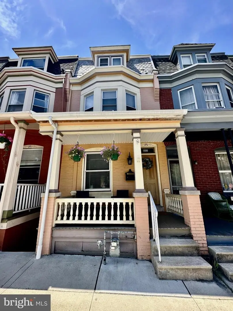 106 S 6th Ave, West Reading, PA 19611 - #1
