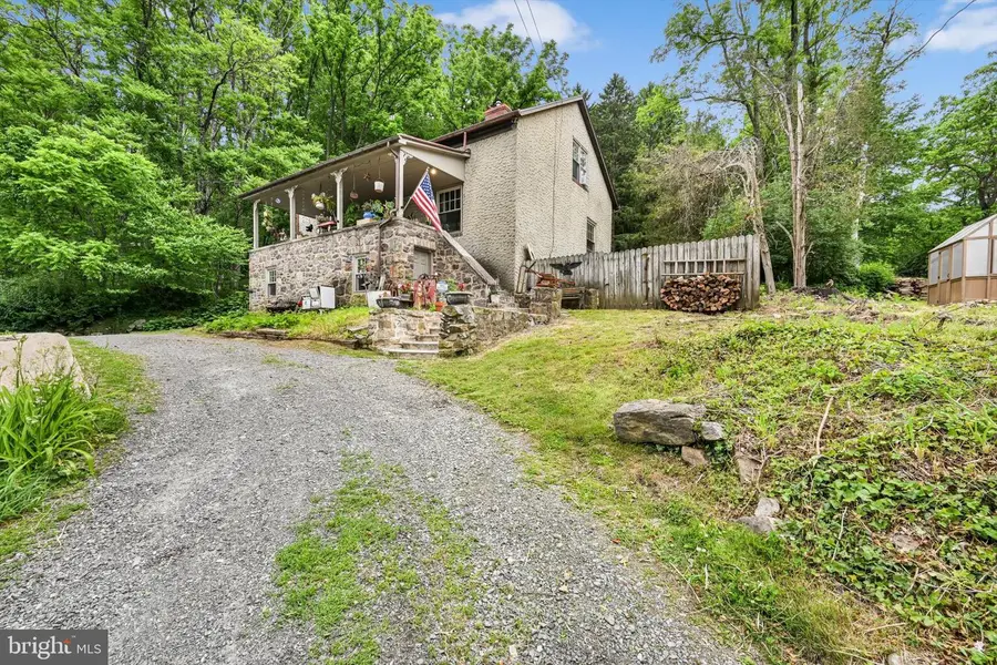 3811 Pricetown Rd, Fleetwood, PA 19522 - #2