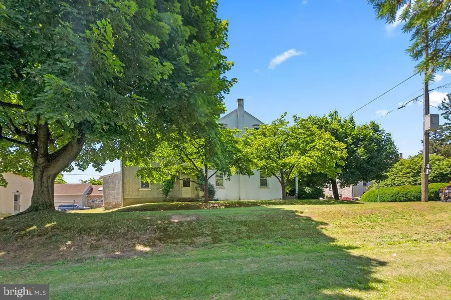 120 S Kemp St, Lyon Station, PA 19536 - #3