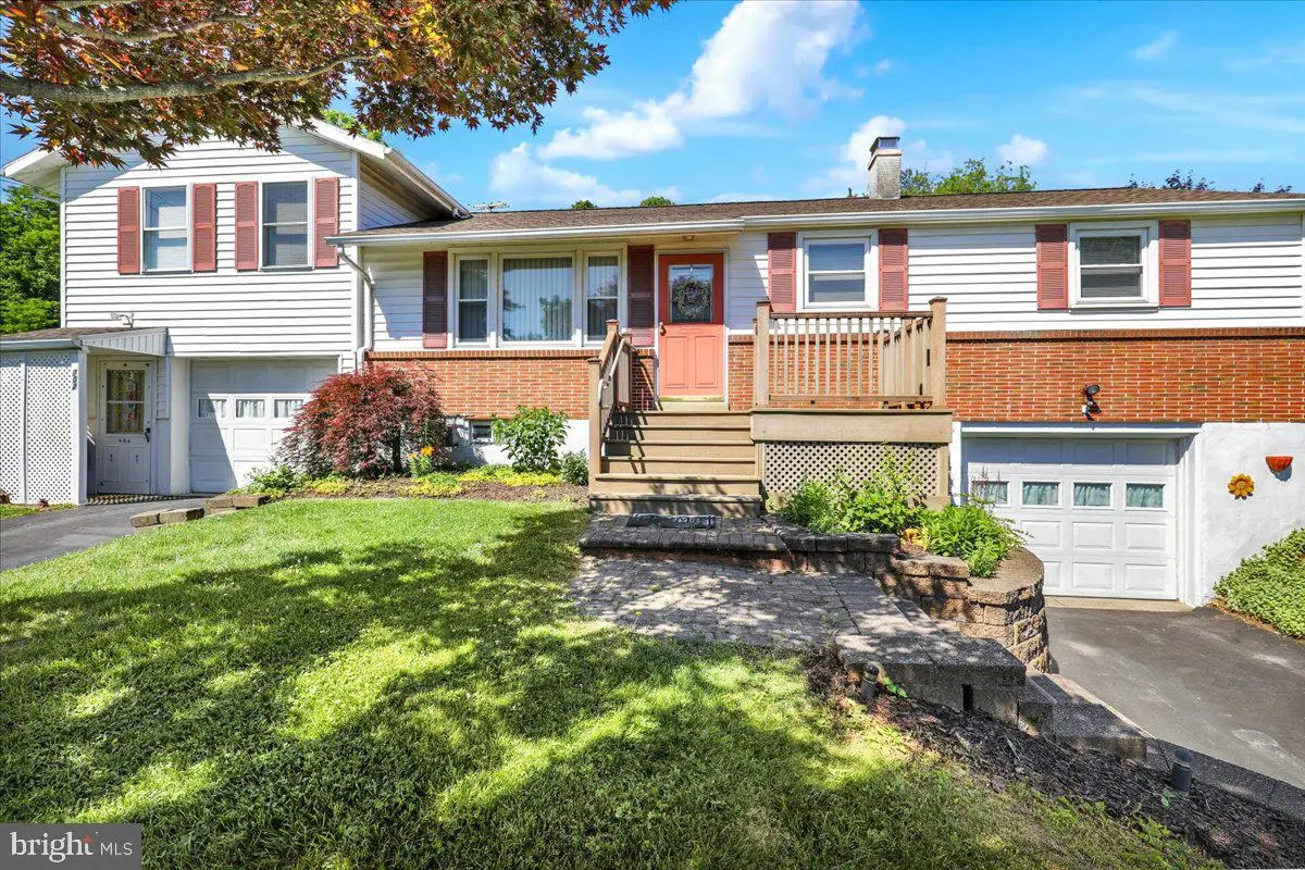 702 Frederick St, Reading, PA 19607 - #1