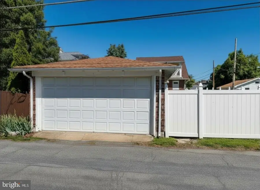 238 E Walnut St, Reading, PA 19607 - #2