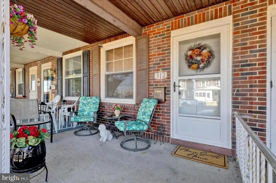 312 Summit Ave, West Reading, PA 19611 - #3