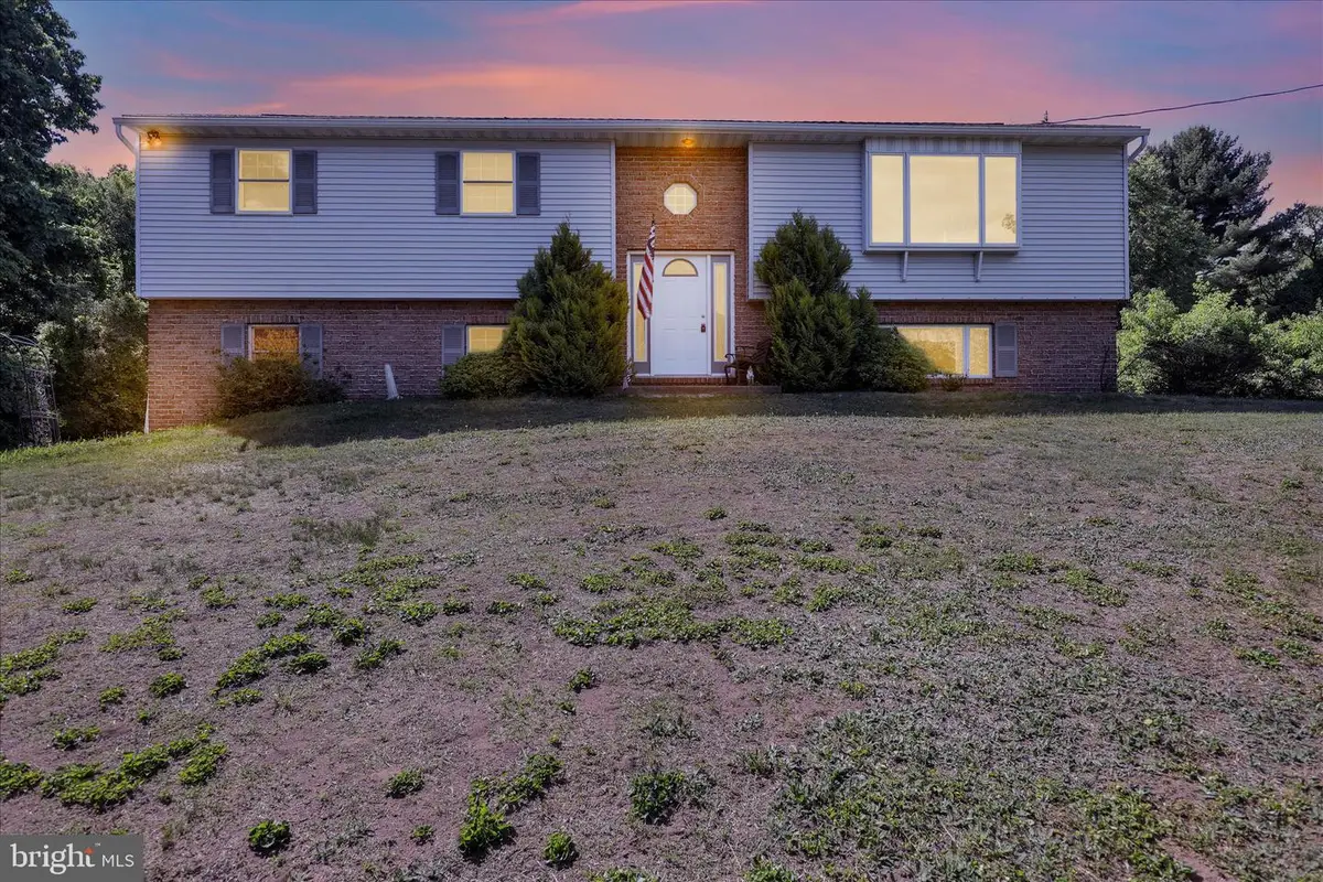 37 Beavens Rd, Reading, PA 19608 - #1