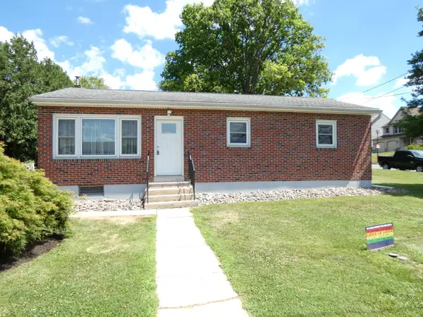 3 Ruth Ave, WERNERSVILLE, PA 19565