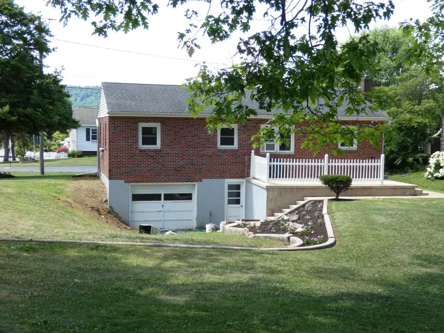 3 Ruth Ave, Wernersville, PA 19565 - #3