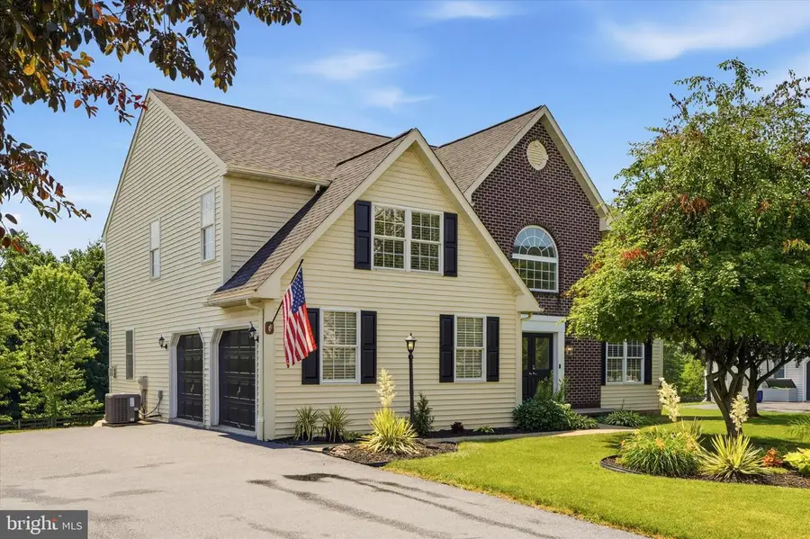 604 Farmingdale Dr, Douglassville, PA 19518 - #3