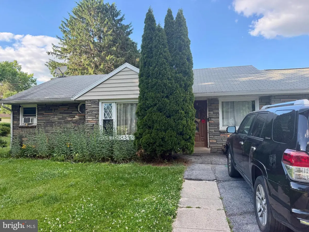 4803 Oak Py, Reading, PA 19606 - #1