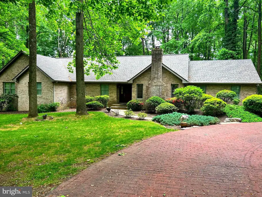36 Crestview Dr, Fleetwood, PA 19522 - #2