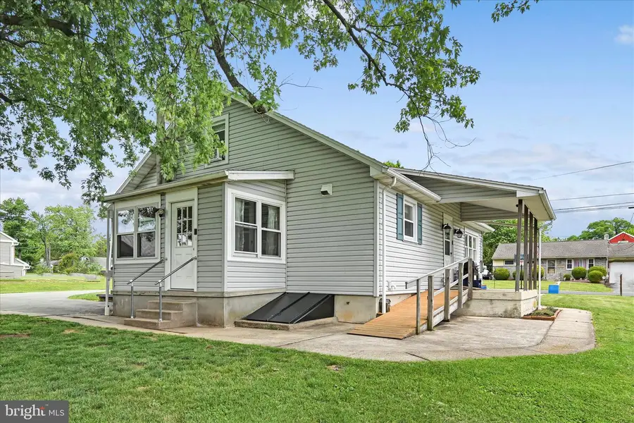 5910 Littlefield Ave, Reading, PA 19606 - #3