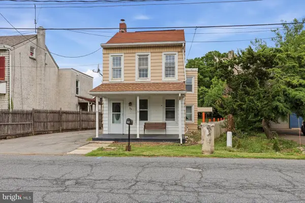 25 Water St, READING, PA 19605