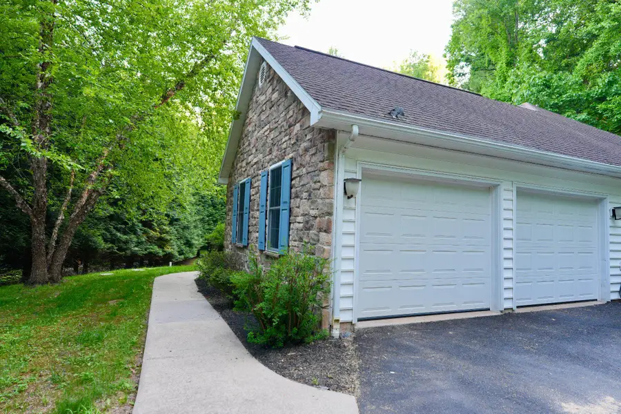 372 White Bear Rd, Birdsboro, PA 19508 - #2