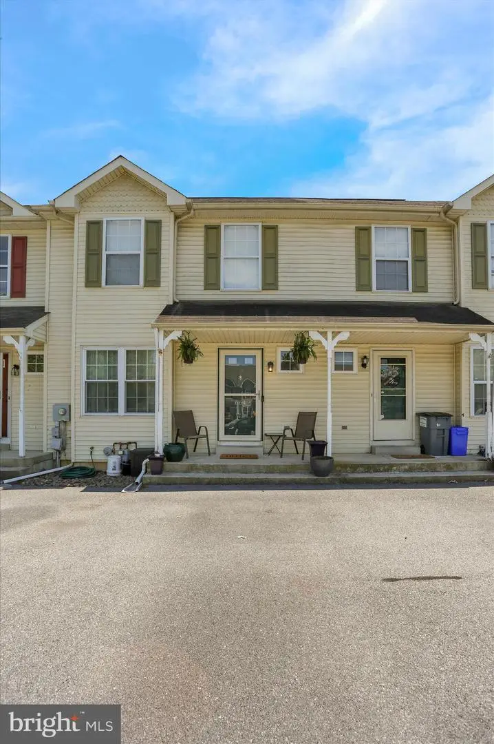 664 Walnut Tree Dr, Blandon, PA 19510 - #3