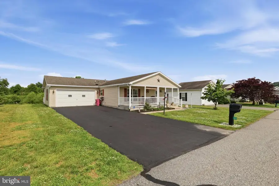 27 Eagles Watch N, Bechtelsville, PA 19505 - #2