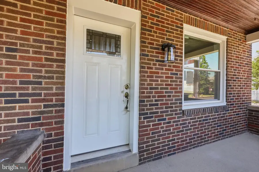 164 Tulpehocken Av, West Reading, PA 19611 - #2