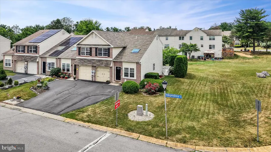 607 Independence Ct, Blandon, PA 19510 - #2