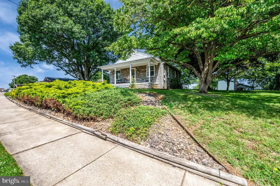 959 Greenway Ter, Reading, PA 19607 - #3